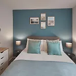 Host & Stay - Shipwrights