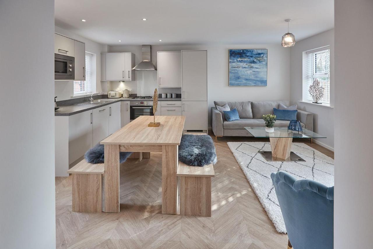 Apartment Host & - Shipwrights